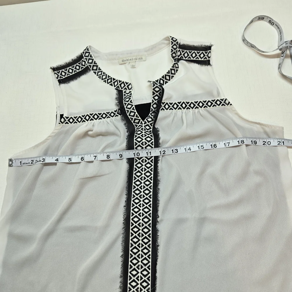 Daniel Rainn Black and White Geometric Trim Blouse